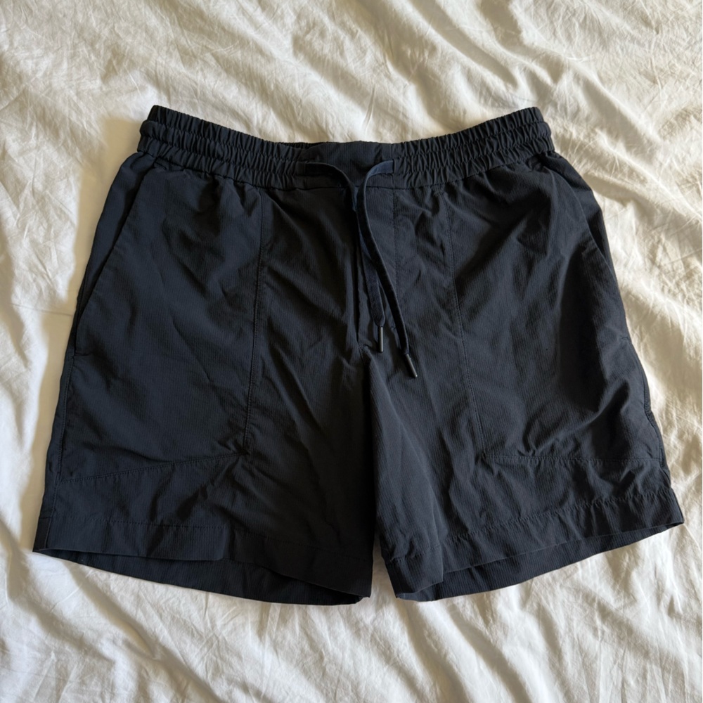 Lululemon bowline shorts - 5”